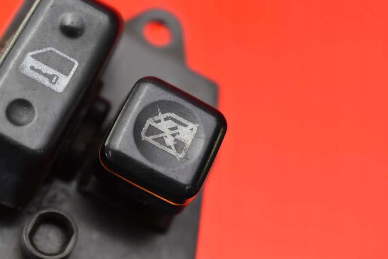 фото №11, Панель керування вікон eu toyota yaris 1 i 04r