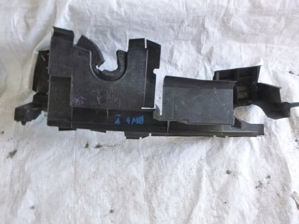 фото №1, Rav4 5 воздуховод воздуха правая 16593-25120