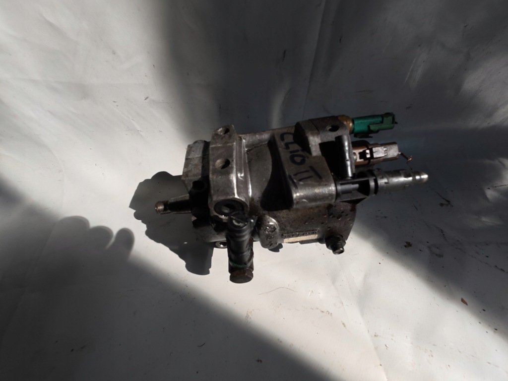 фото №1, Насос впрыскная 8200057346a renault clio ii