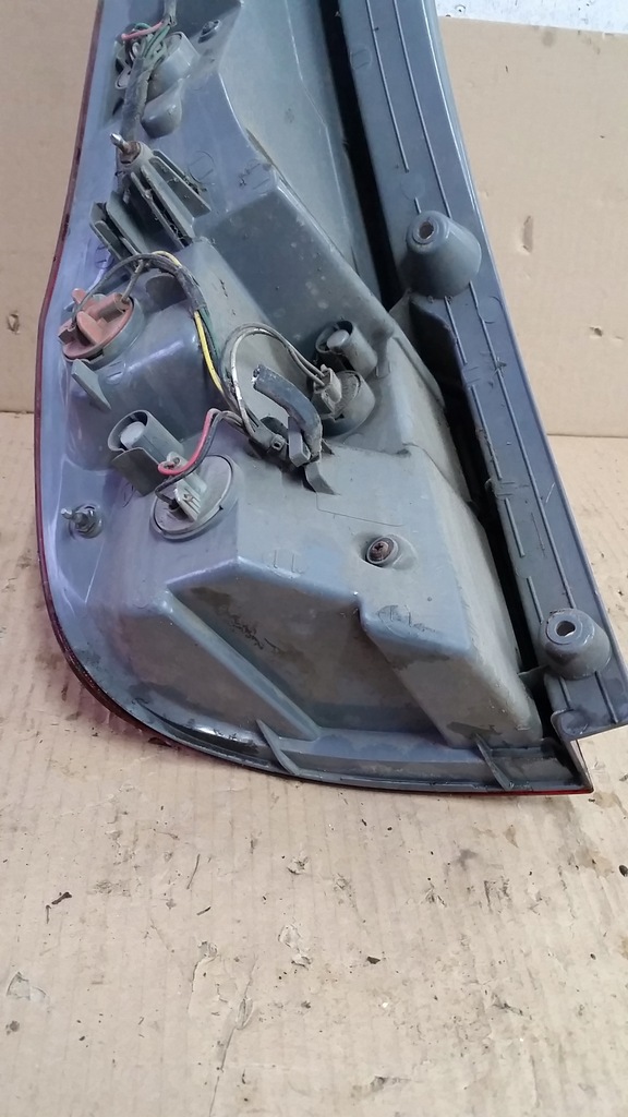 фото №15, Hyundai i30 i kombi lift лампа правий lub лівий задня 92402-2r1