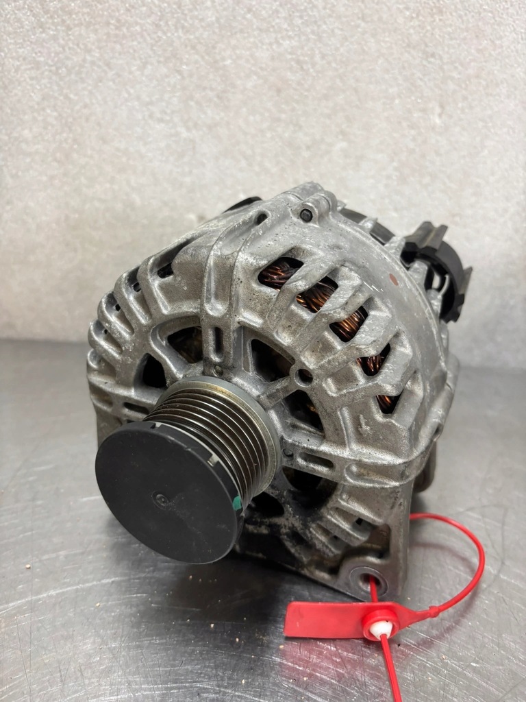 фото №1, Генератор renault trafic iii 3 fl lift iv 4 2.0 231008648r
