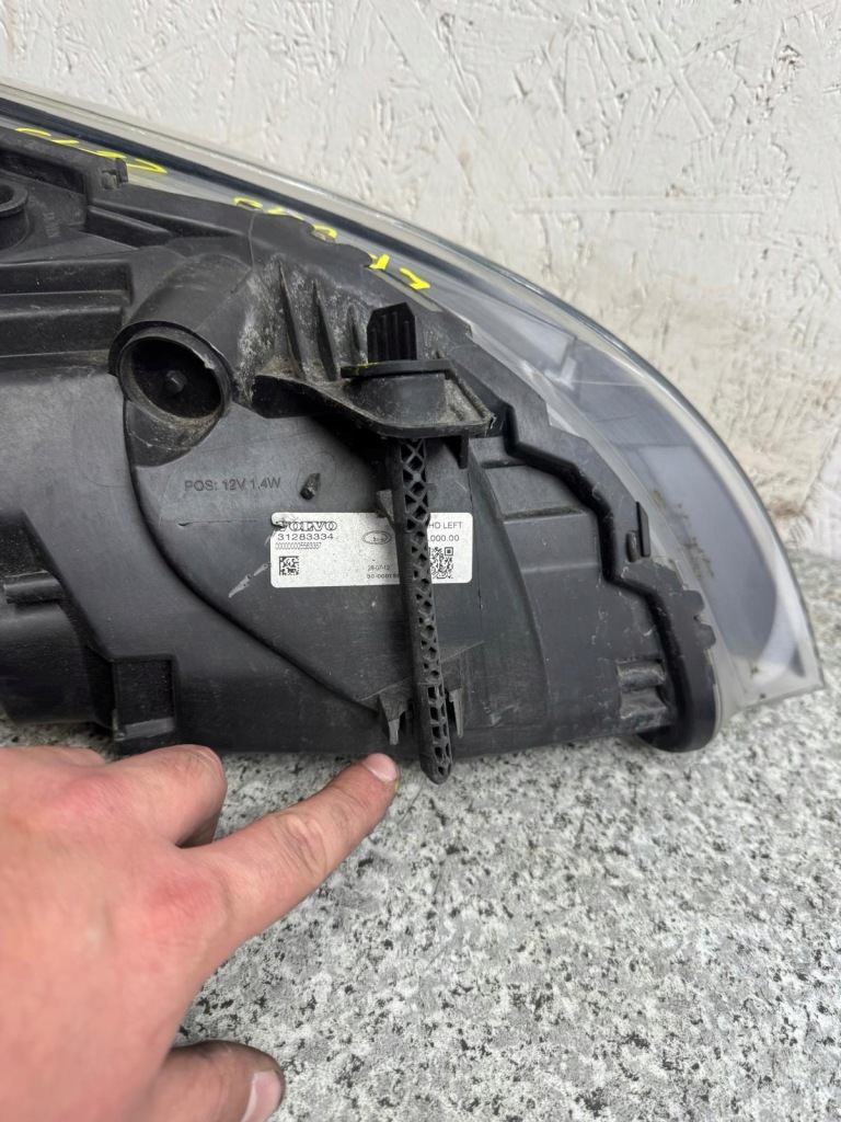 Фара лівий перед led volvo v40 2 2012-2018r 31283334 Оригінал