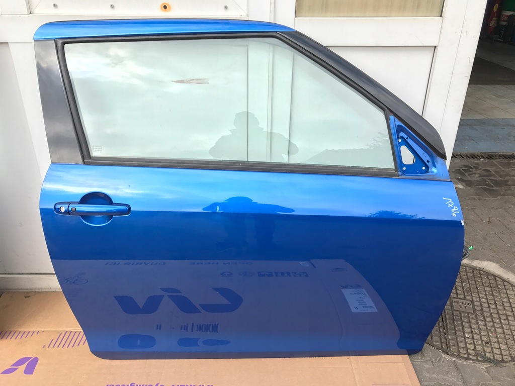 фото №1, Suzuki swift mk7 2011- дверь правое 3-дверь