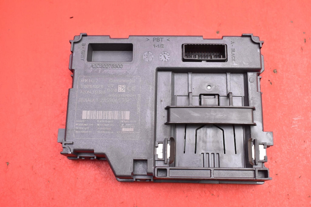 Замок запалювання зчитувач карти кнопка 285906535r renault captur 1 1 0.9 tce 90 km Зі Шроту