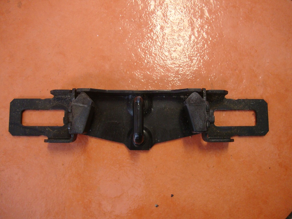 фото №1, Засов замка крышки багажника volvo xc60 v40 ii