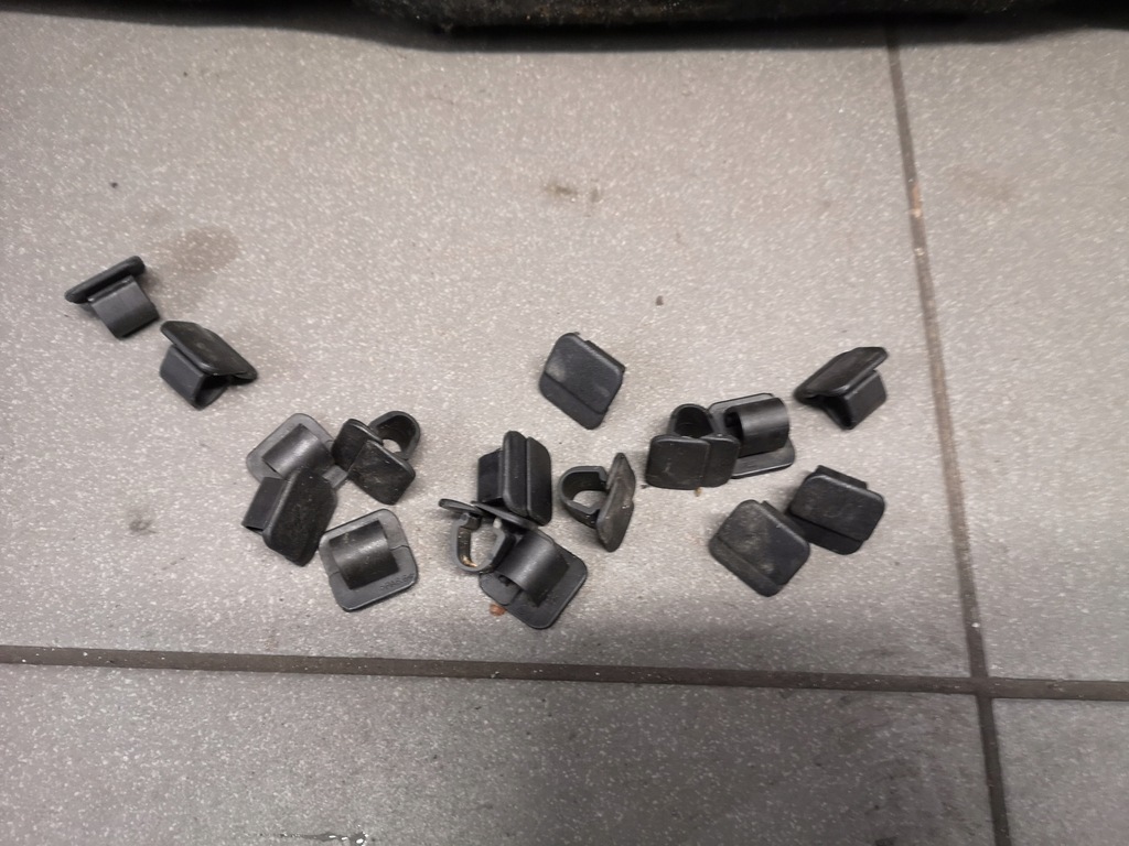 фото №8, Шумоізоляція капот audi a6 c6 кліпси