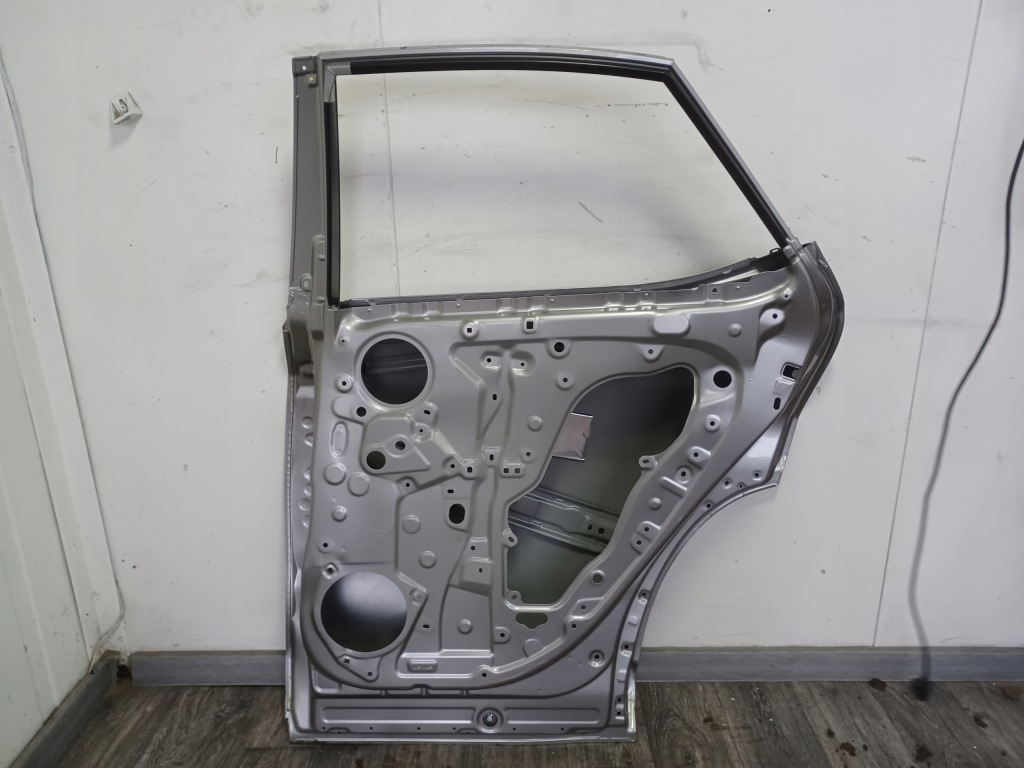 Двері ----- lexus nx ii 2021-2026 ------ задні праве ---- Київ