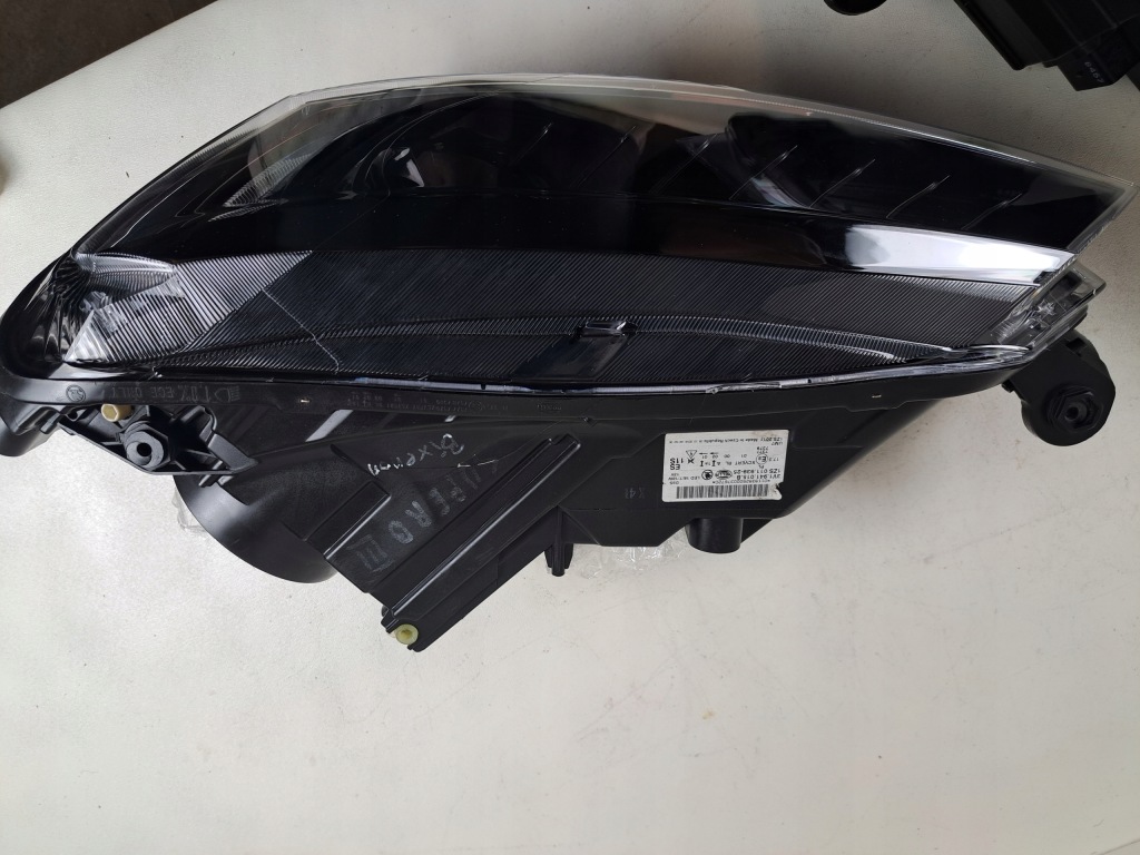 Skoda superb 3 3v1 фара левая правый  bi-xenon led в Украине