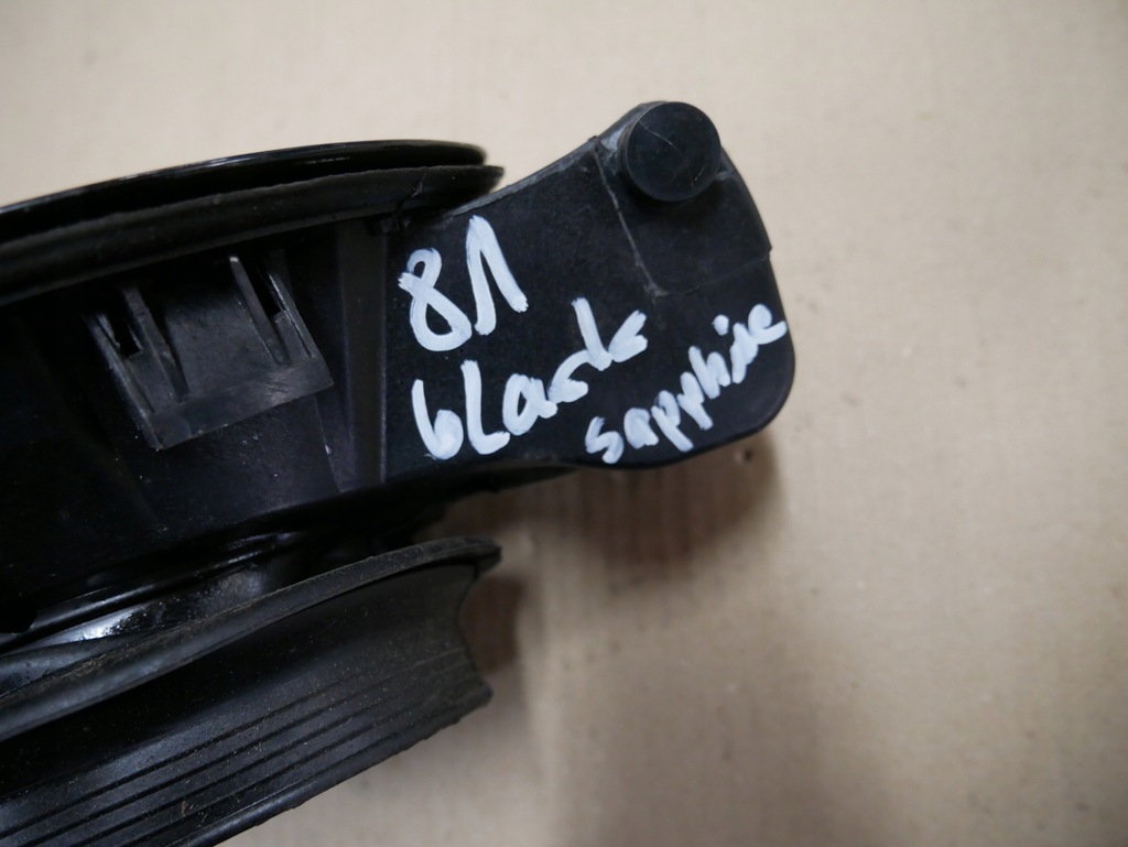 фото №4, Bmw e81 кришка механізм заливної пального 475 blacksapphire 7069449