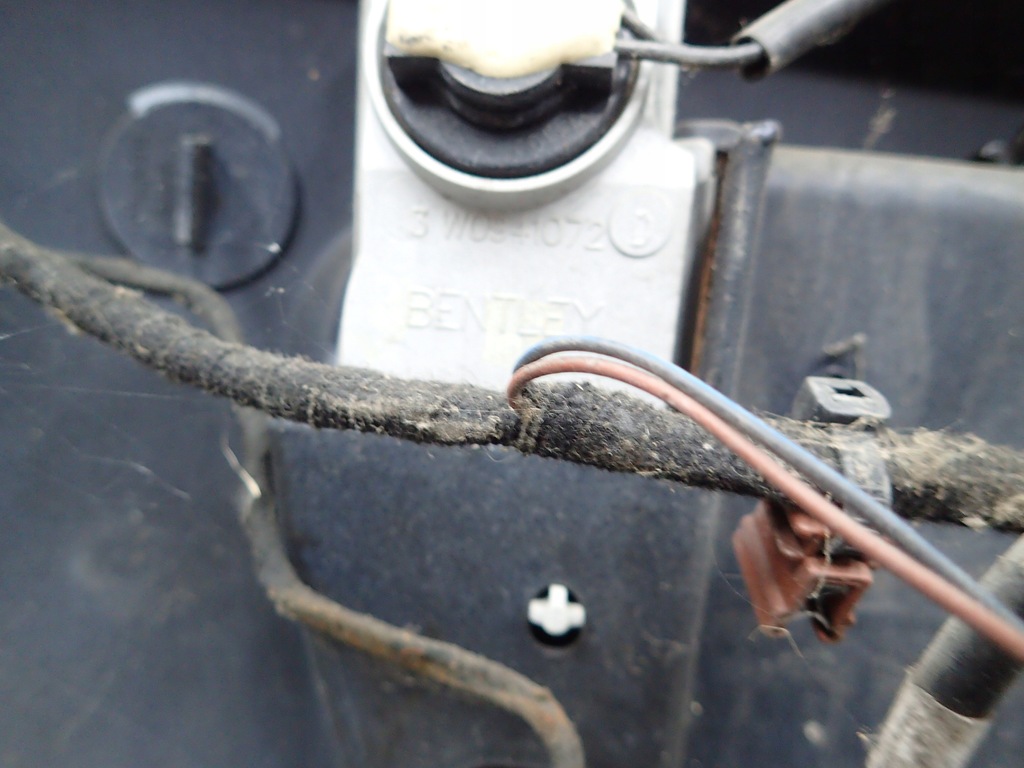 фото №9, Bentley continental gt 3w8 бампер задній 4 pdc n14