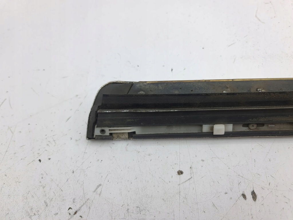 фото №16, Audi a6 allroad c5 2004 ліва сторона молдинг двері передніх