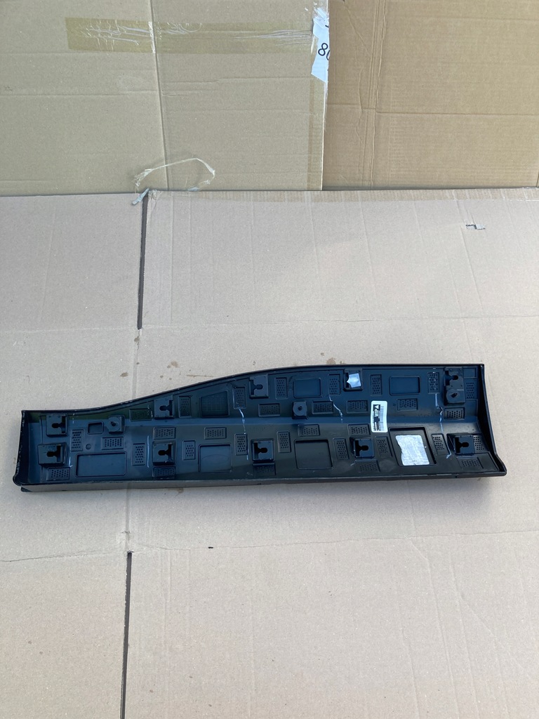 фото №7, Ford mustang mach-e молдинг na дверь задние левая orygi.