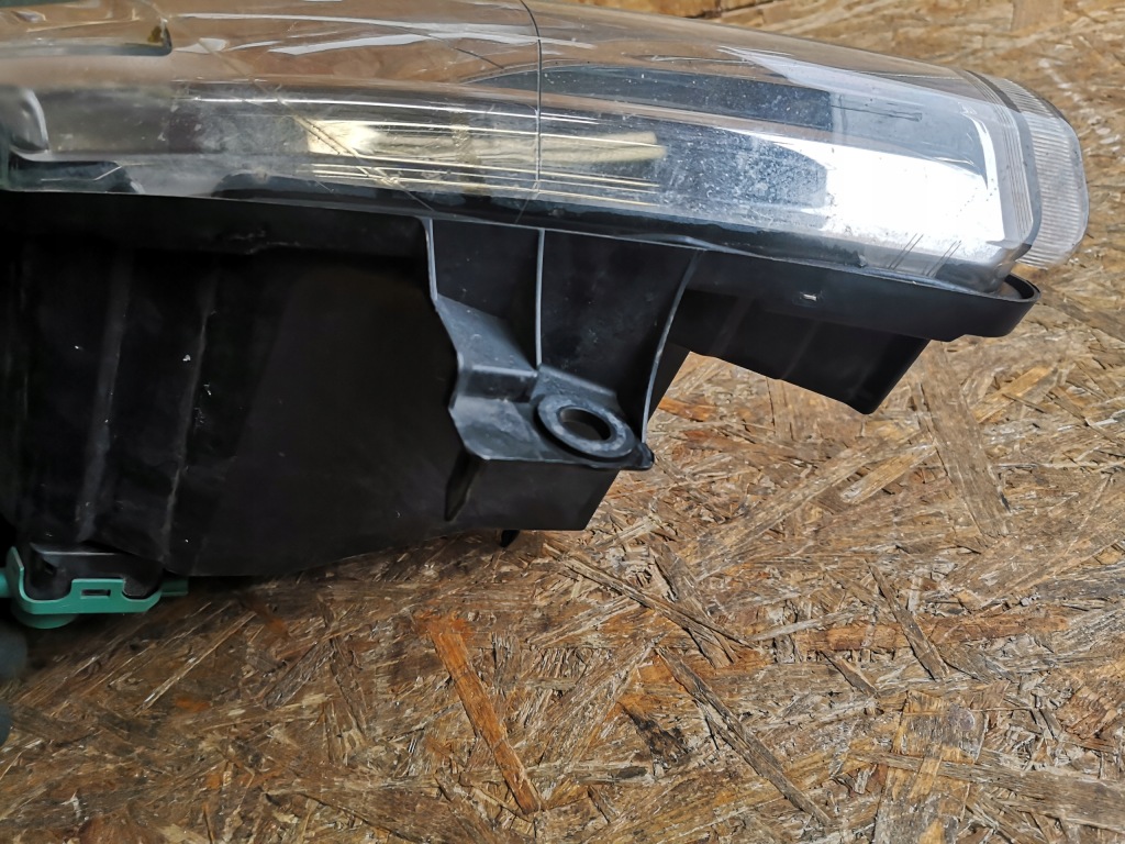 Renault master 3 рестайлінг  фара ліва перед 260600049r Ціна