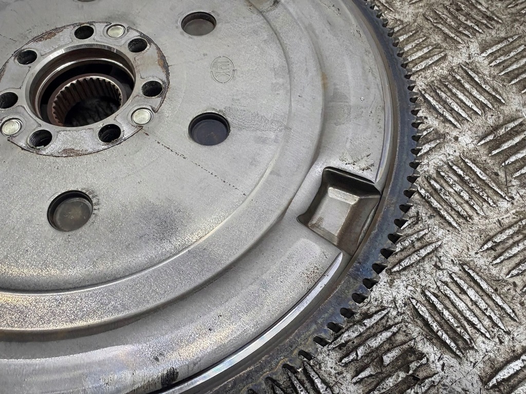 фото №7, Mercedes-benz a w177 2019 колесо маховик