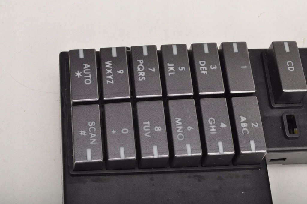 фото №2, Aston martin db9 панель управление радио средний 4g43-13d734-dc