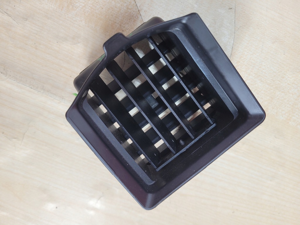 фото №6, Jeep cherokee kk 07-12 решётка обдув правая