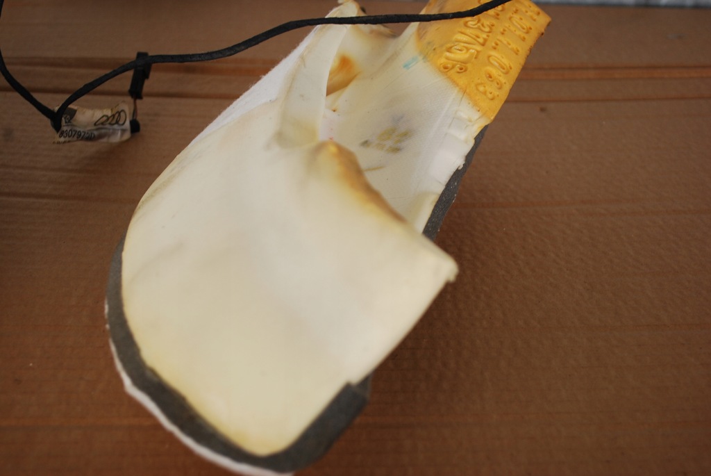 фото №10, Мат нагрівальна губка сидіння audi a8 d3 8307972d