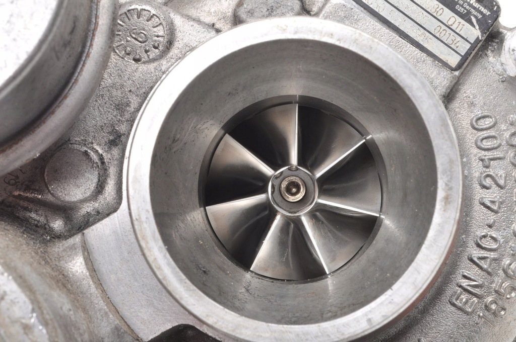 фото №9, Aston martin db11 amg gt gts c190 glc x253 4.0 v8 турбина a1770900080