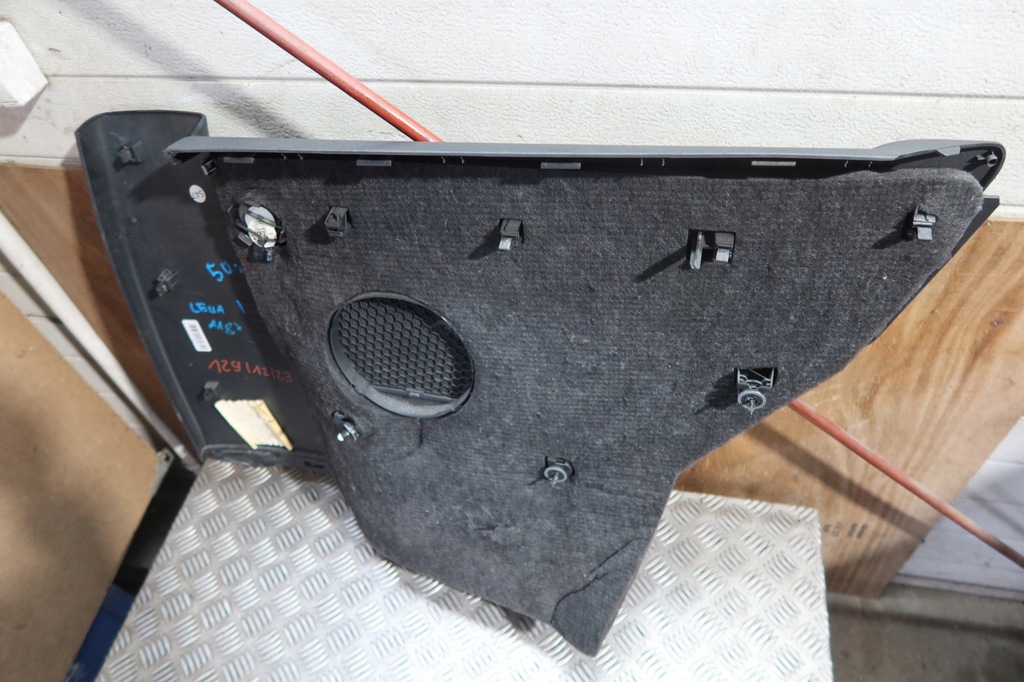 фото №11, Оббивка бічна задня ліва audi a1 8x 8x3867035