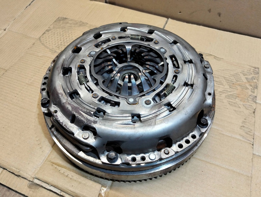 Dmumasa притиск зчеплення комплект mazda 3 6 cx-3 cx-5 2.2d sh01 2012- Ціна