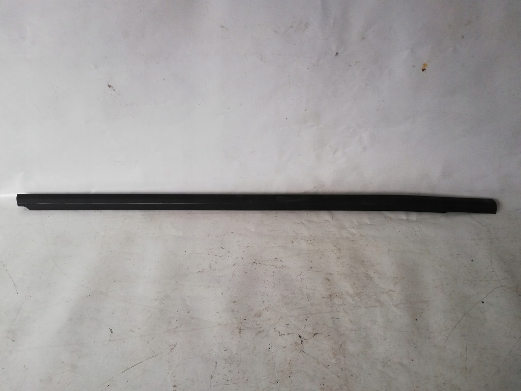 фото №2, Молдинг уплотнитель правый перед kia sportage iii