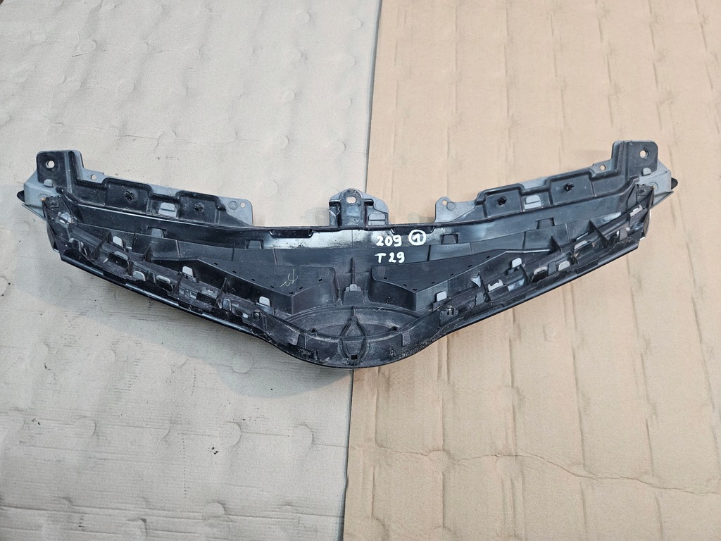 фото №5, Toyota avensis t29 15-18 решітка радіатора решітка радіатора 209