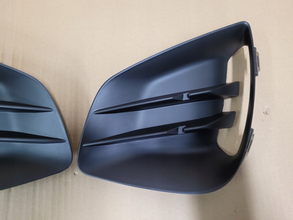 фото №1, Решітка бампера заглушка протитуманної фари права renault clio v 263318180r