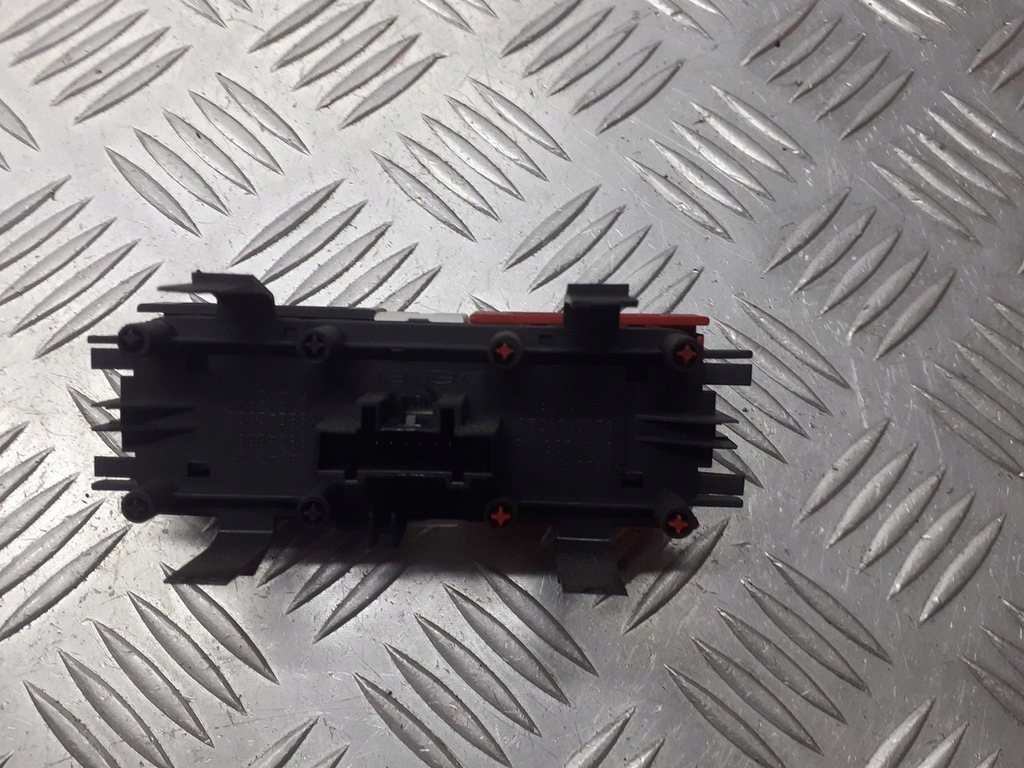 фото №3, Выключатель света аварийных renault megane ii 8200407415