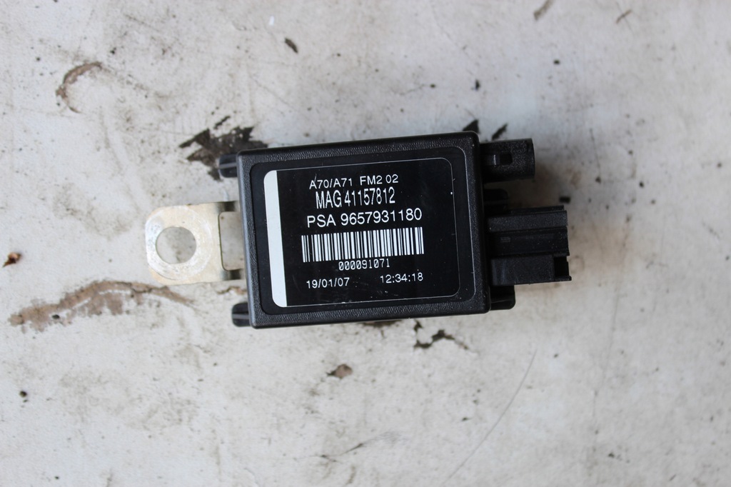 фото №1, Peugeot 207 9657931180 підсилювач антенний антени радіо