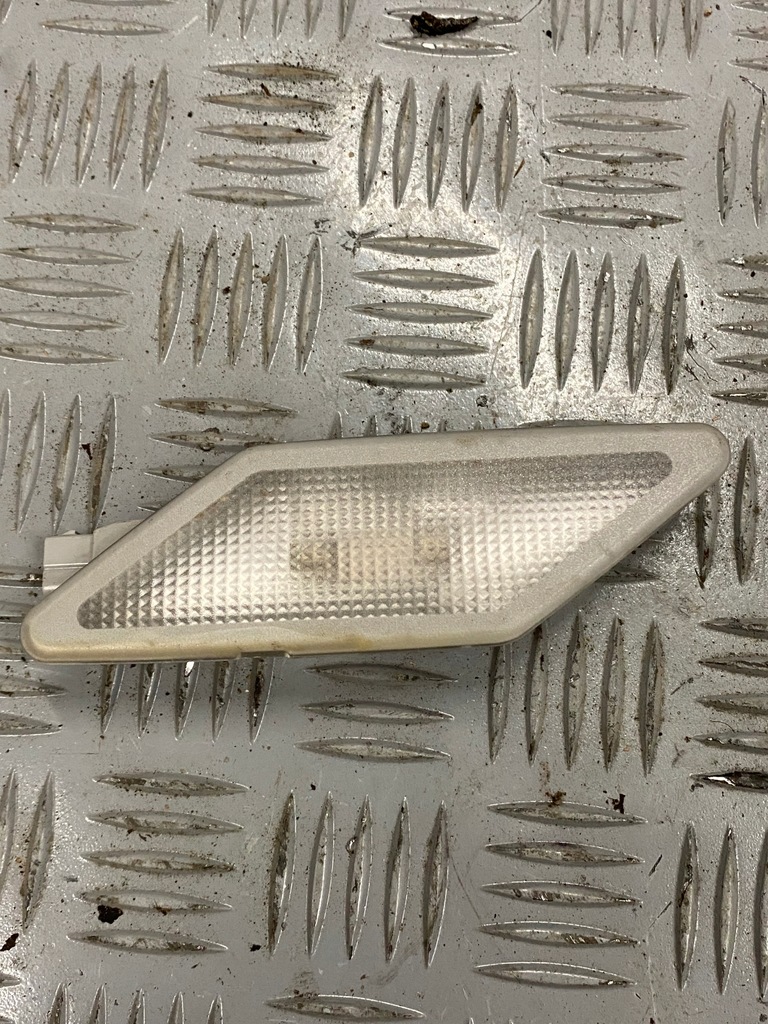 фото №1, Лампа освітлення кабіни правий задня bmw 1387038