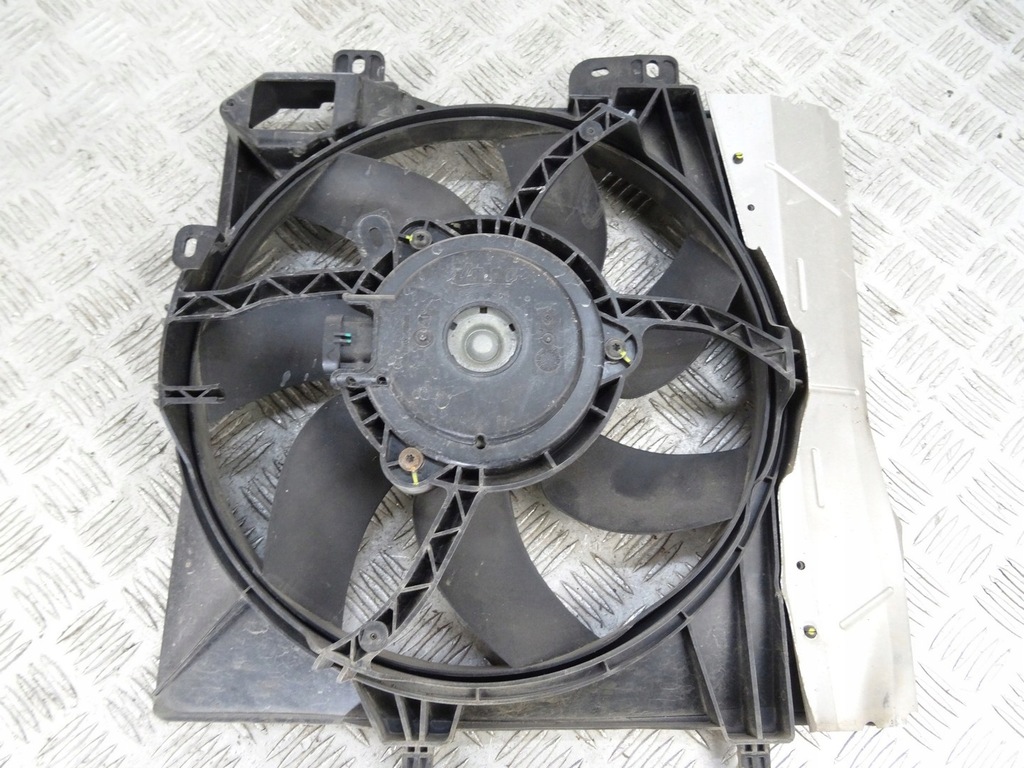 фото №2, Citroen c4 cactus вентилятор с корпус 1.2 vti