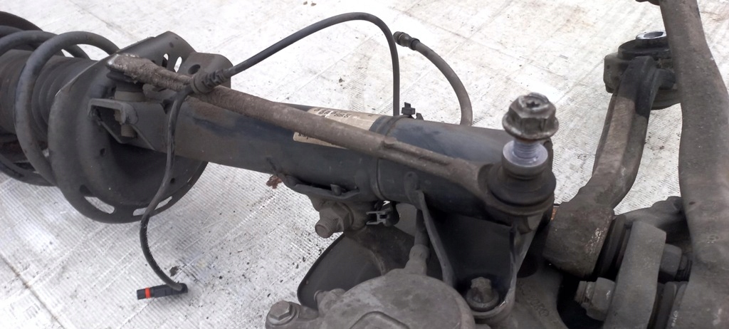 фото №10, Поворотний кулак важіль лівий перед mercedes w204 1,8b