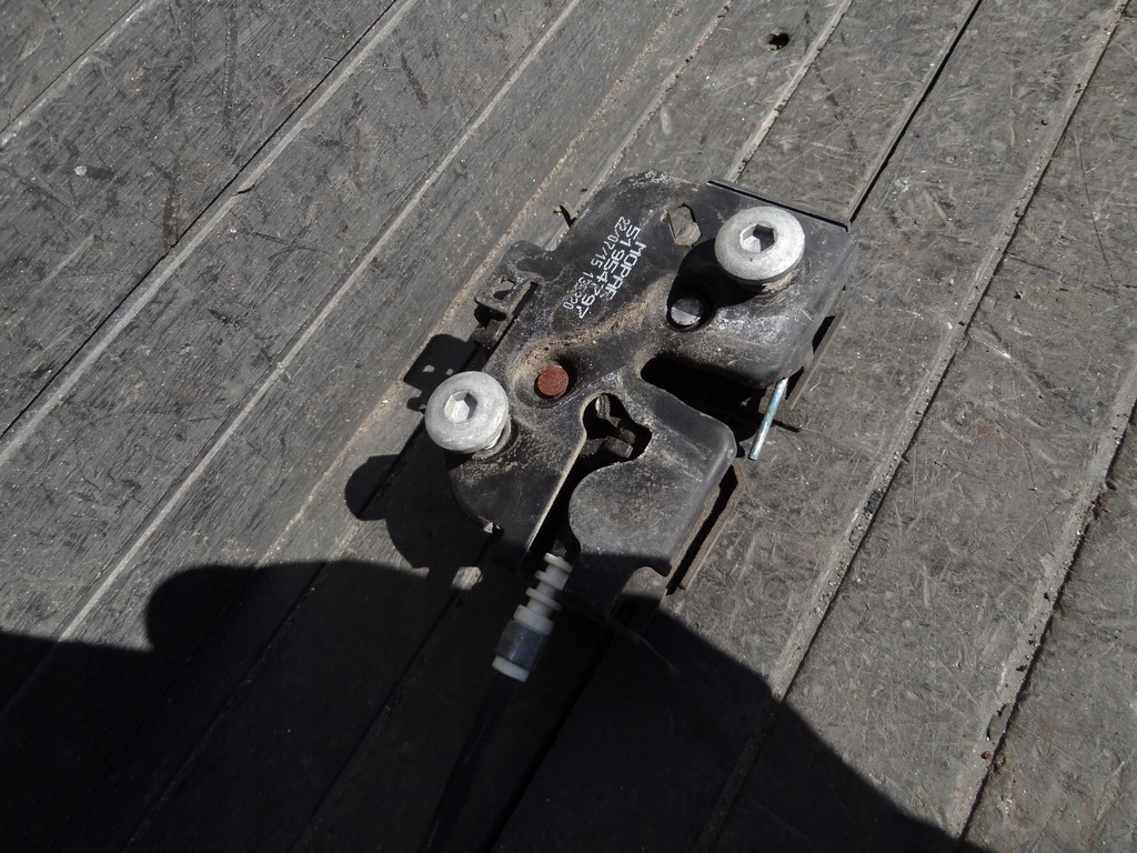 фото №2, Jeep renegade 4x4 2015 замок капот левый europa оригинал