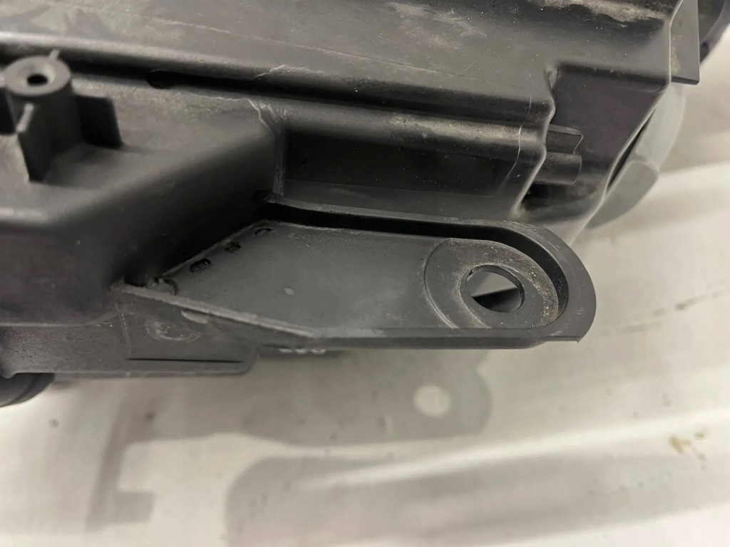 Nissan townstar фара правый  led 21 - Цена