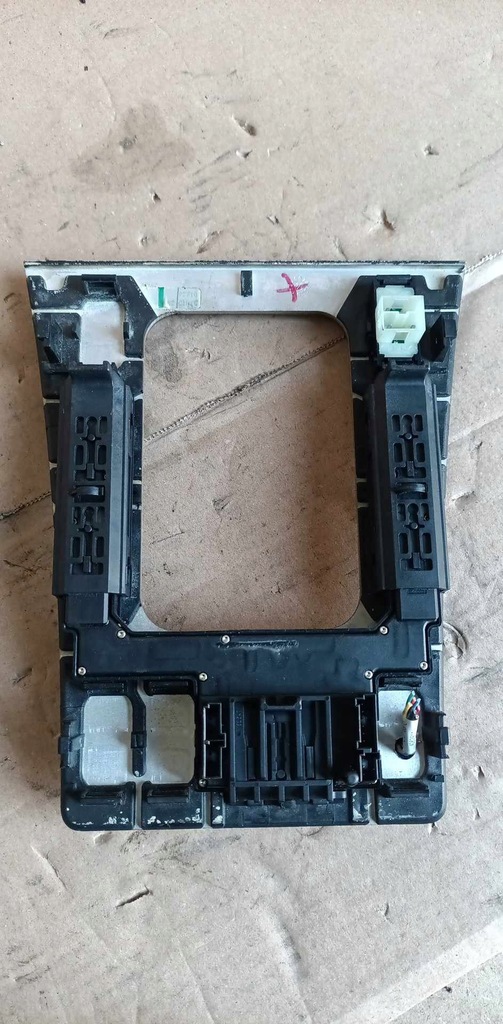 фото №3, Рамка dekor домкрата mercedes w210