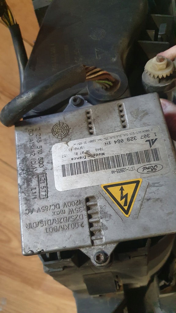 фото №3, Ліва лампа перед ford mondeo mk 3 ксенон