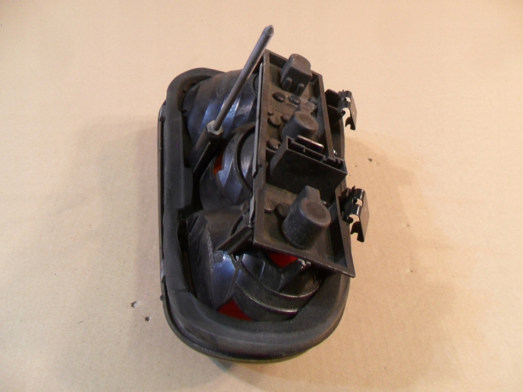 фото №11, Лампа права задня mini one 1,6i 2004