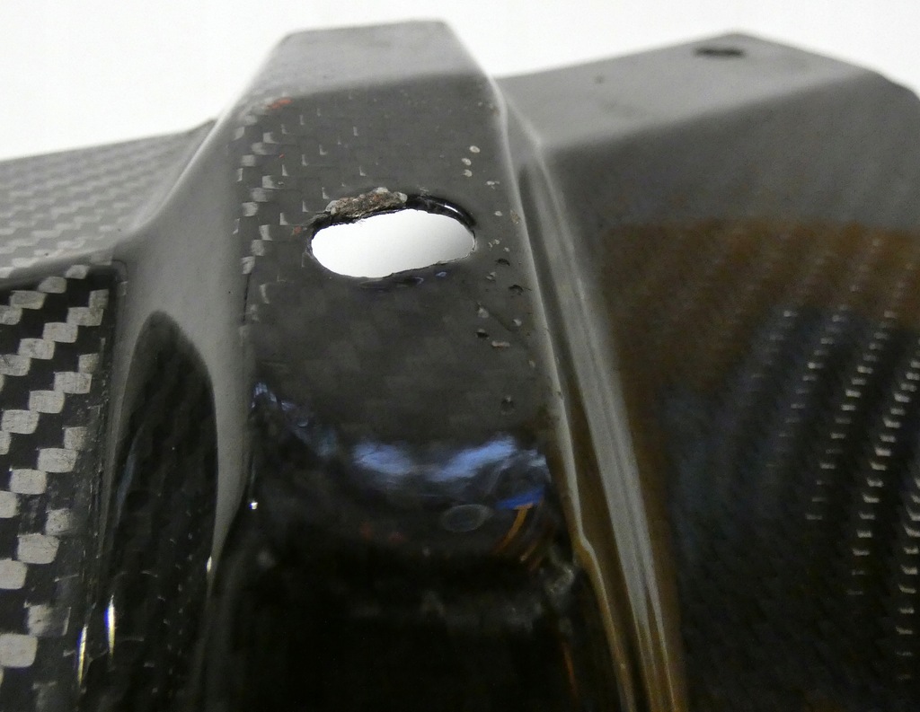 фото №12, Aston martin vantage sv12 dd23-17e955-ba диффузор бампера задняя