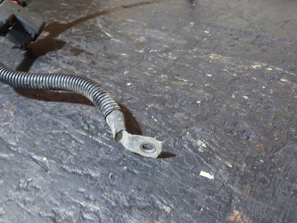 Шланг плюсовий генератора стартер bmw 5 e39 523i m52b25 1427238 Київ