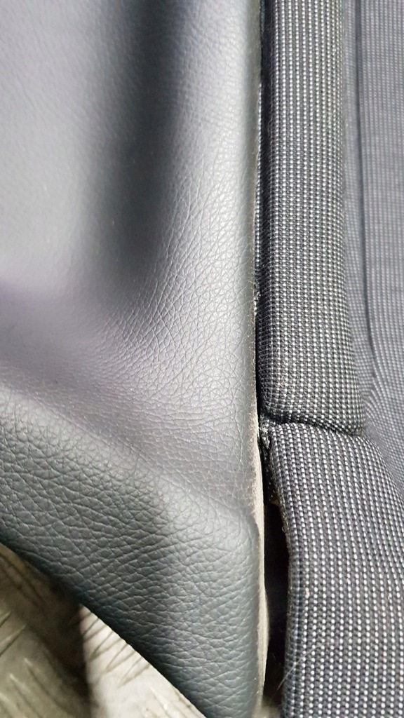 фото №12, Mercedes w203 coupe обивка правый задняя обшивка lift