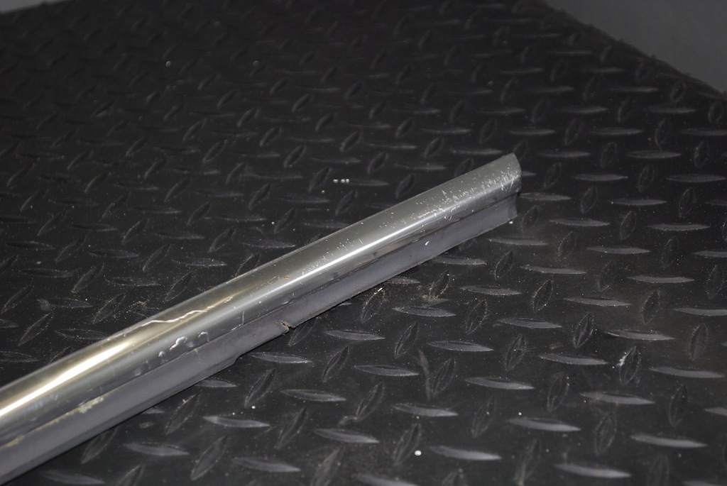 фото №6, Audi a8 d2 молдинг уплотнитель правый задняя хром