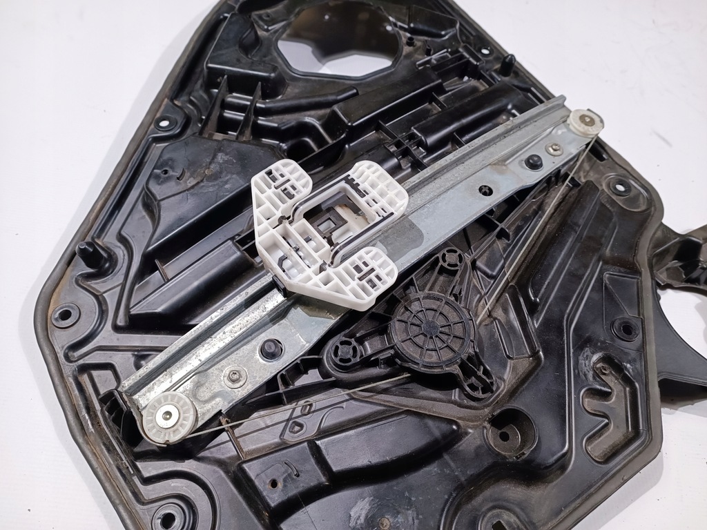 фото №8, Механізм підйомник скло правий задня dodge charger 2015-