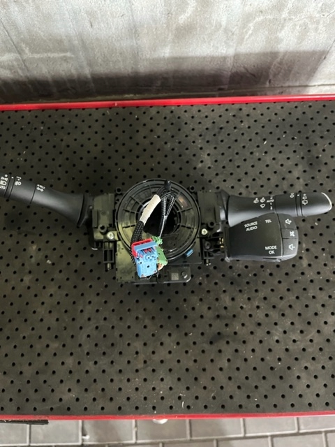 фото №1, Переключатель комбинированный лента kombajn renault kadjar