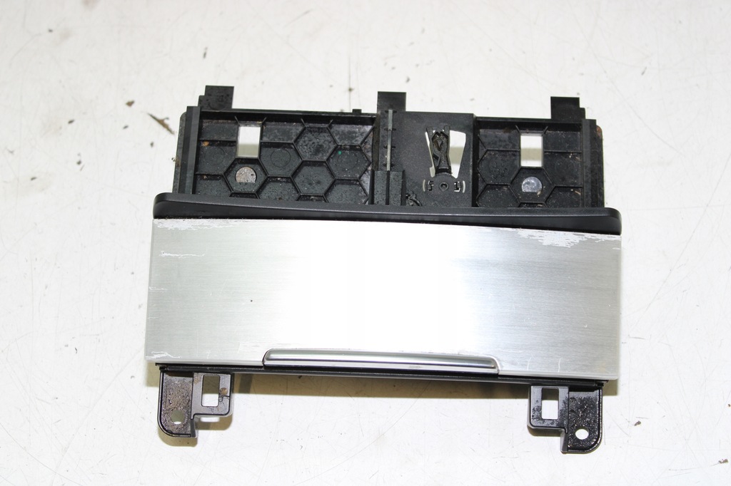 фото №1, Бардачок попільничка audi q7 4l 4l0857951