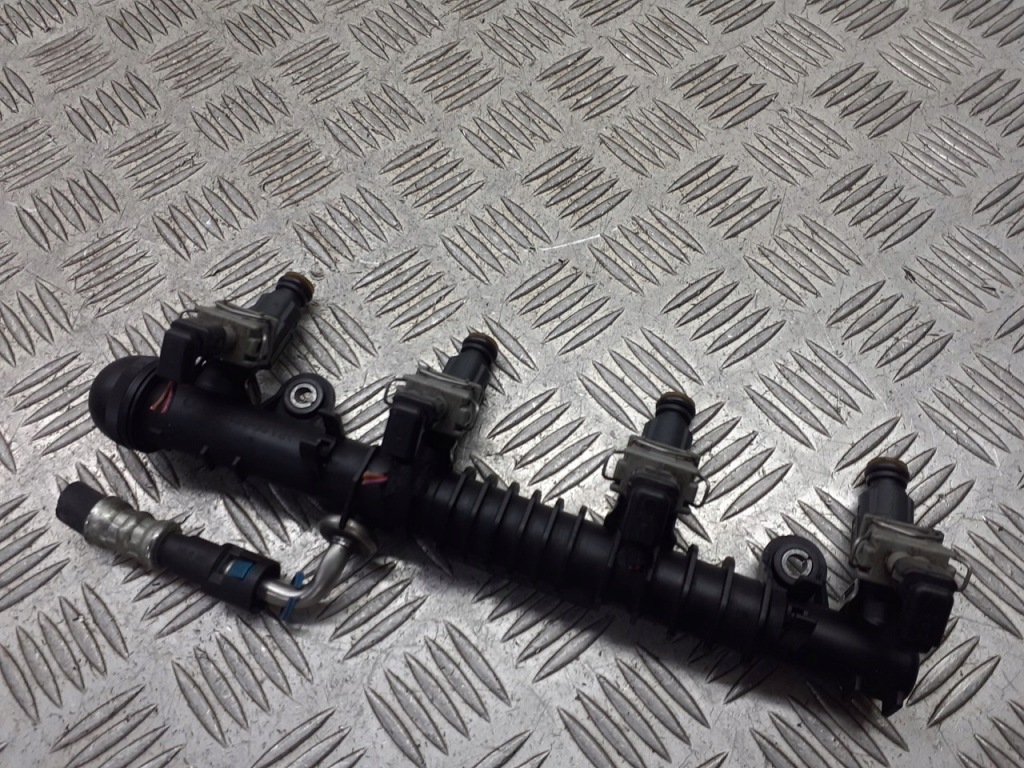 Купить Молдинг впрыскная opel astra h 1.7 cdti