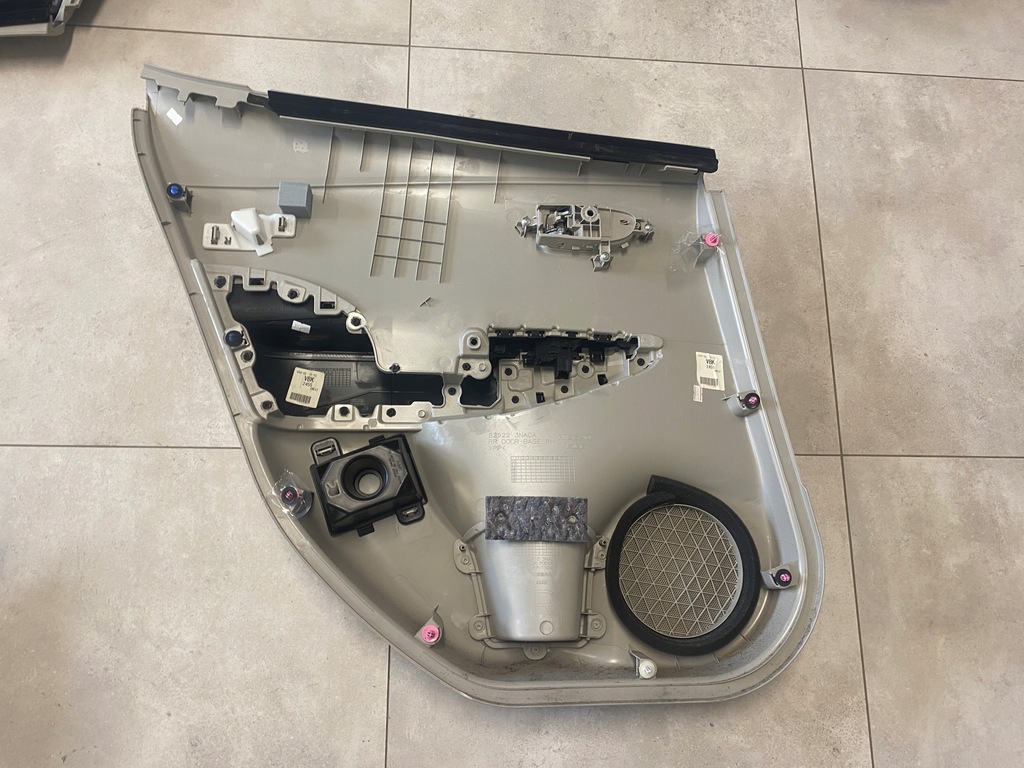 фото №14, Nissan leaf i обшивки обивка дверь комплект