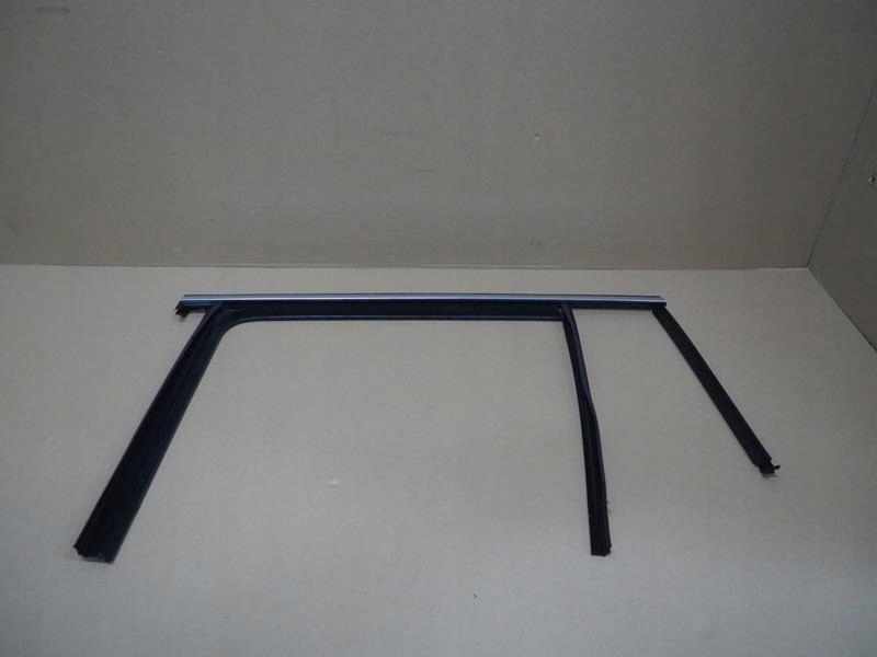 фото №1, Прокладка рамка стекло дверь хром левых задних mercedes eqb x243