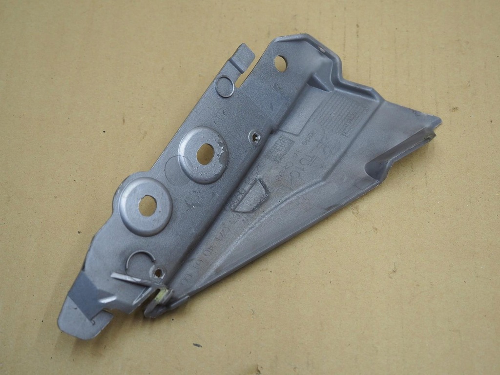 фото №11, Aygo ii 18-21 направляющая кронштейн кронштейн бампер перед