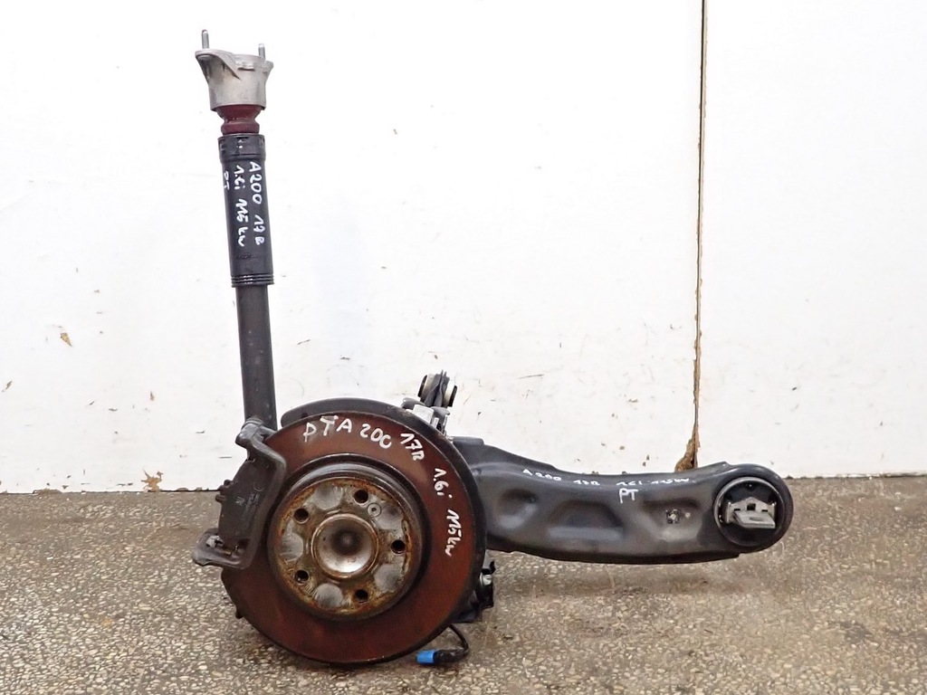 фото №1, Поворотный кулак ступица рычаг амортизатор правый задняя mercedes a-klasa w176 1.6i