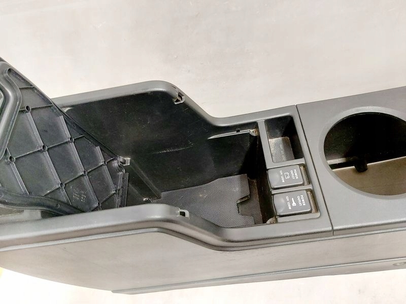 фото №11, Mitsubishi endeavor тунель середній підлокітник